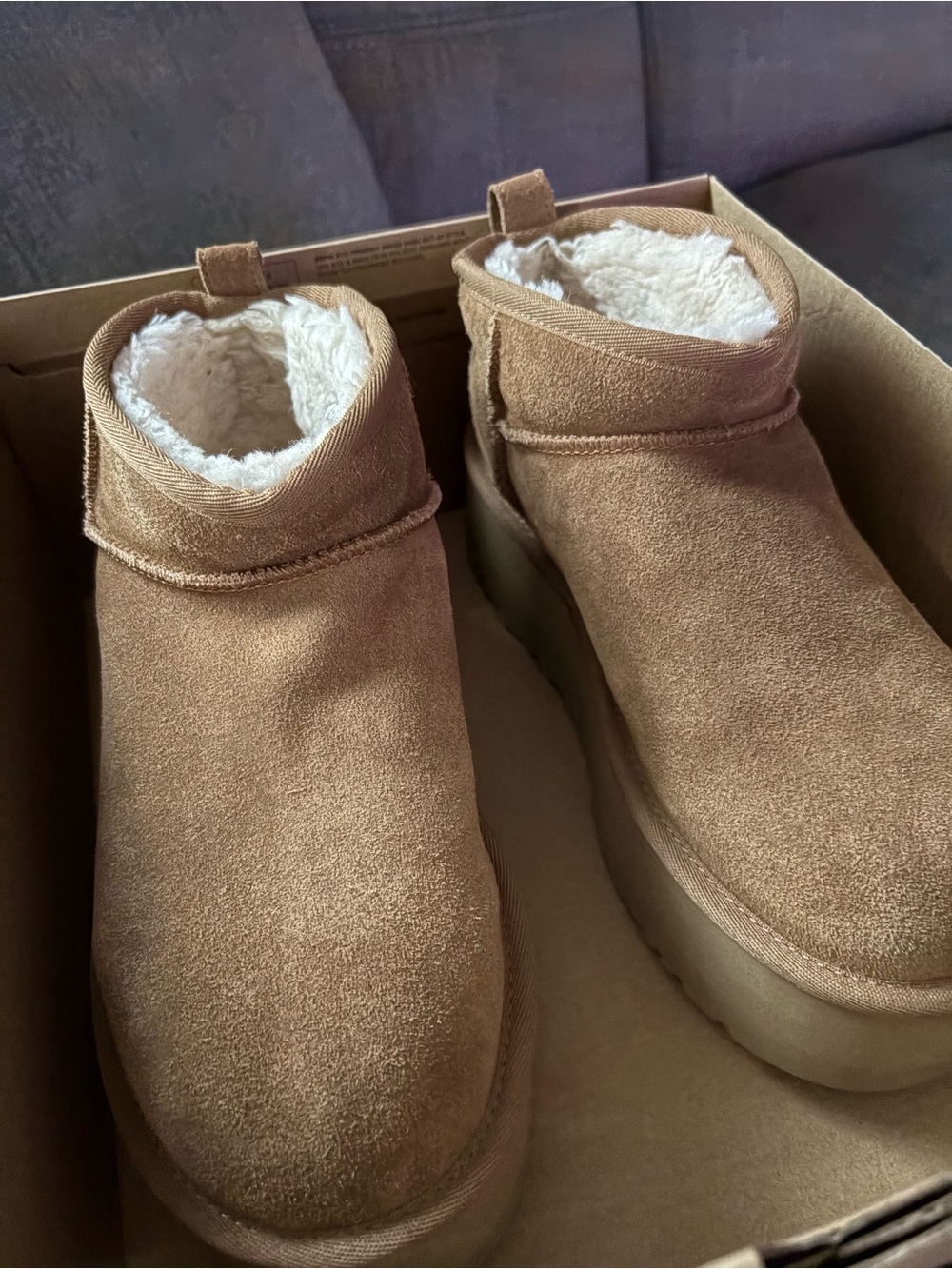 UGG classic ultra mini platform (size 8 women)